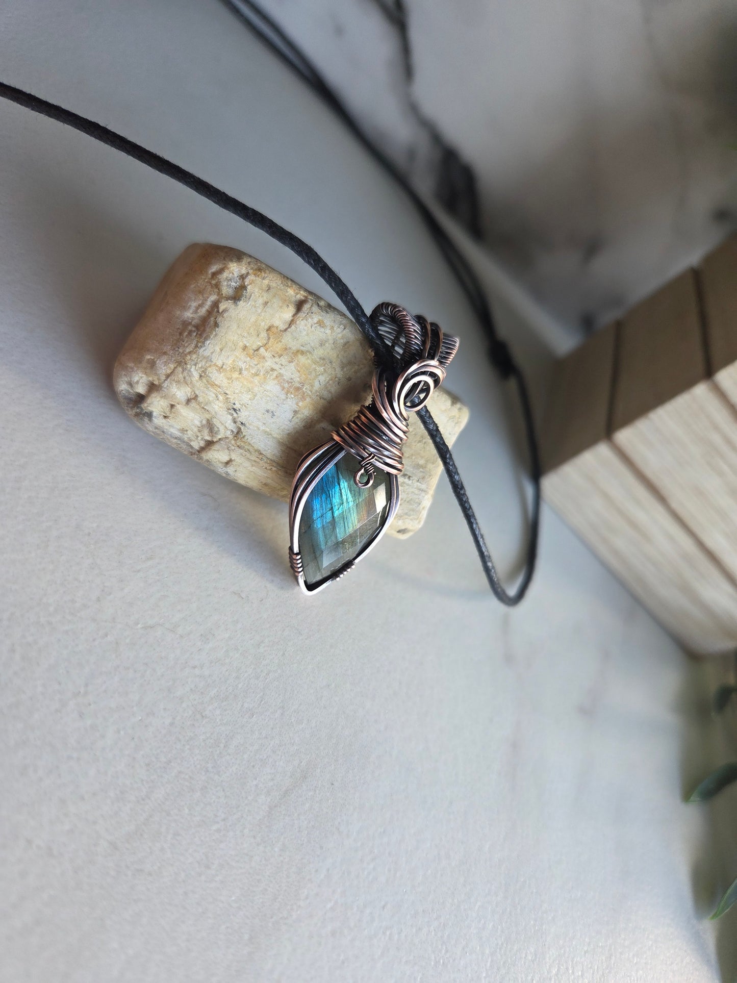 ✨ Northern Ember — Faceted Labradorite Necklace