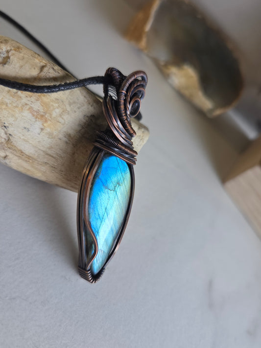 Labradorite Necklace 💙💚