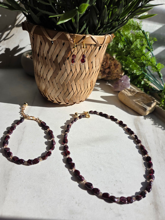Garnet Necklace, Bracelet & Earring Set ❤️