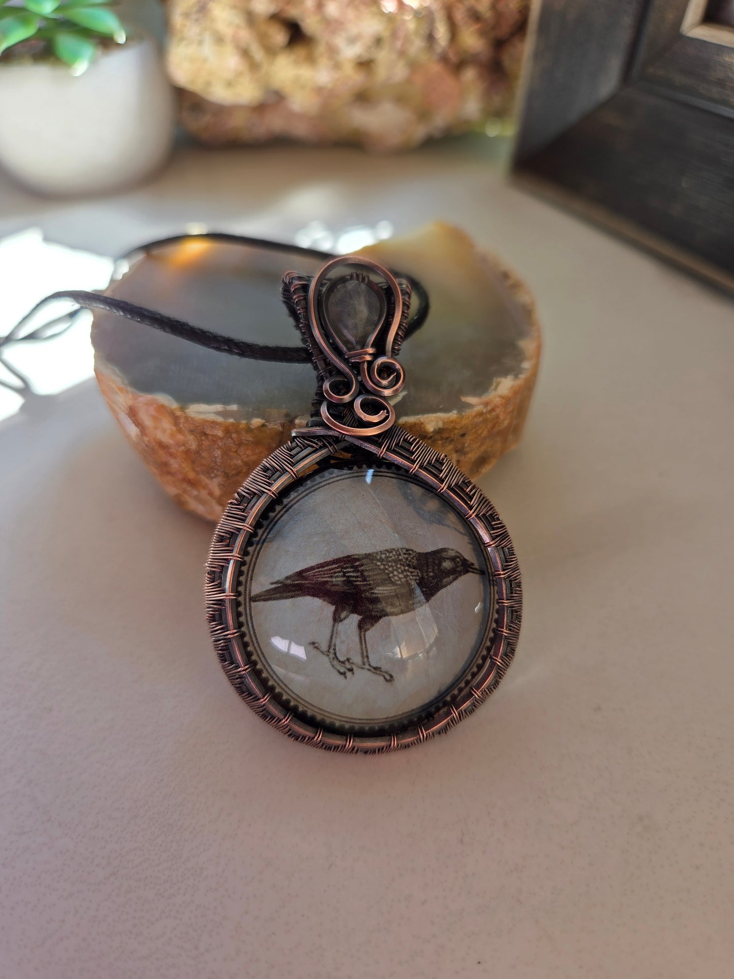 Labradorite Crow Necklace 💙🐦‍⬛