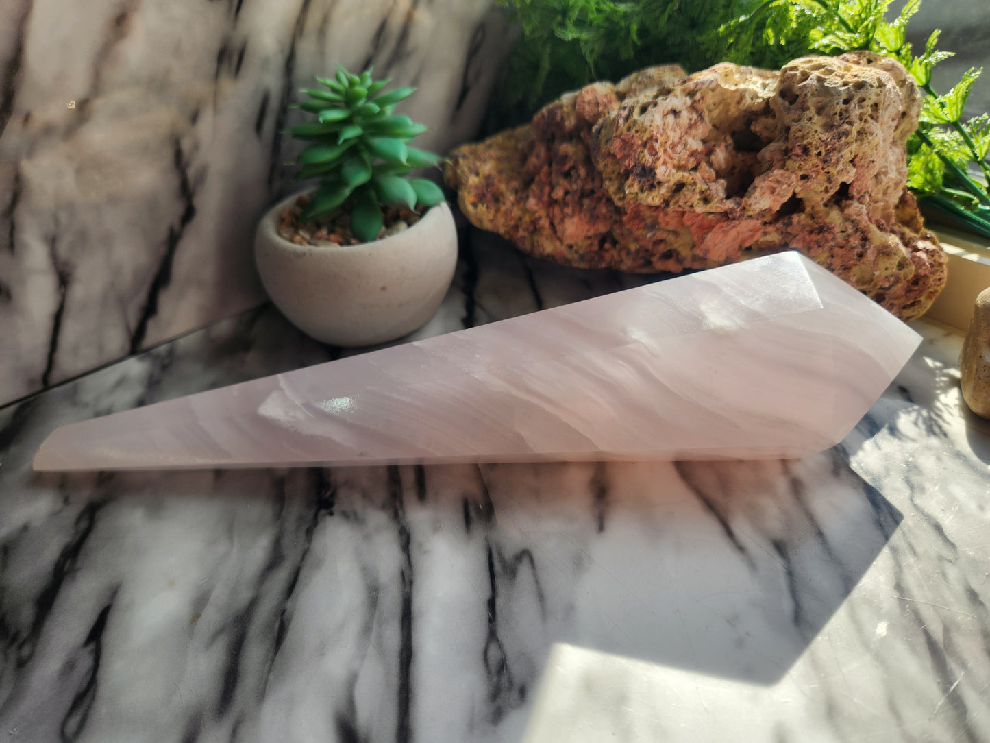 Mangano Calcite Wand