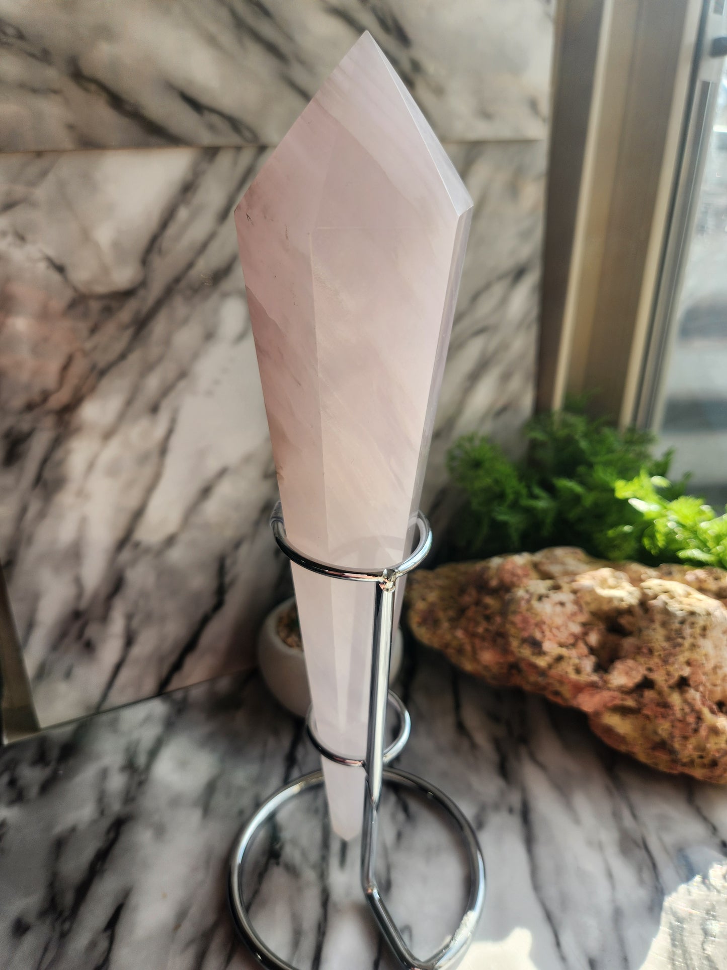 Mangano Calcite Wand