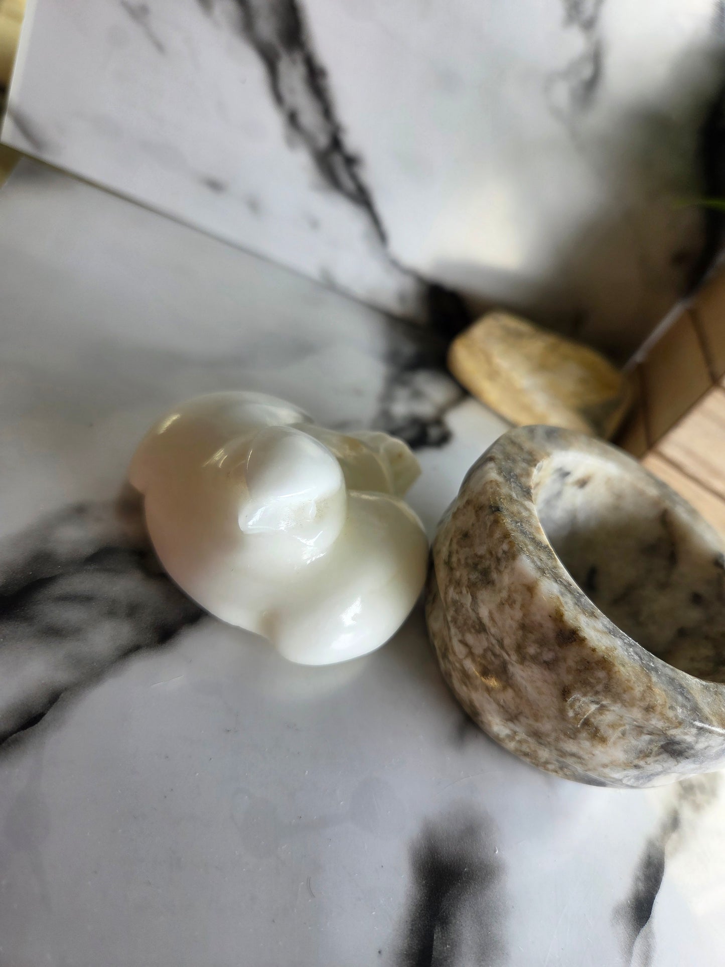 Vintage Soviet-Era White Selenite Bird Trinket Box with Original Box 🐦 (LC)