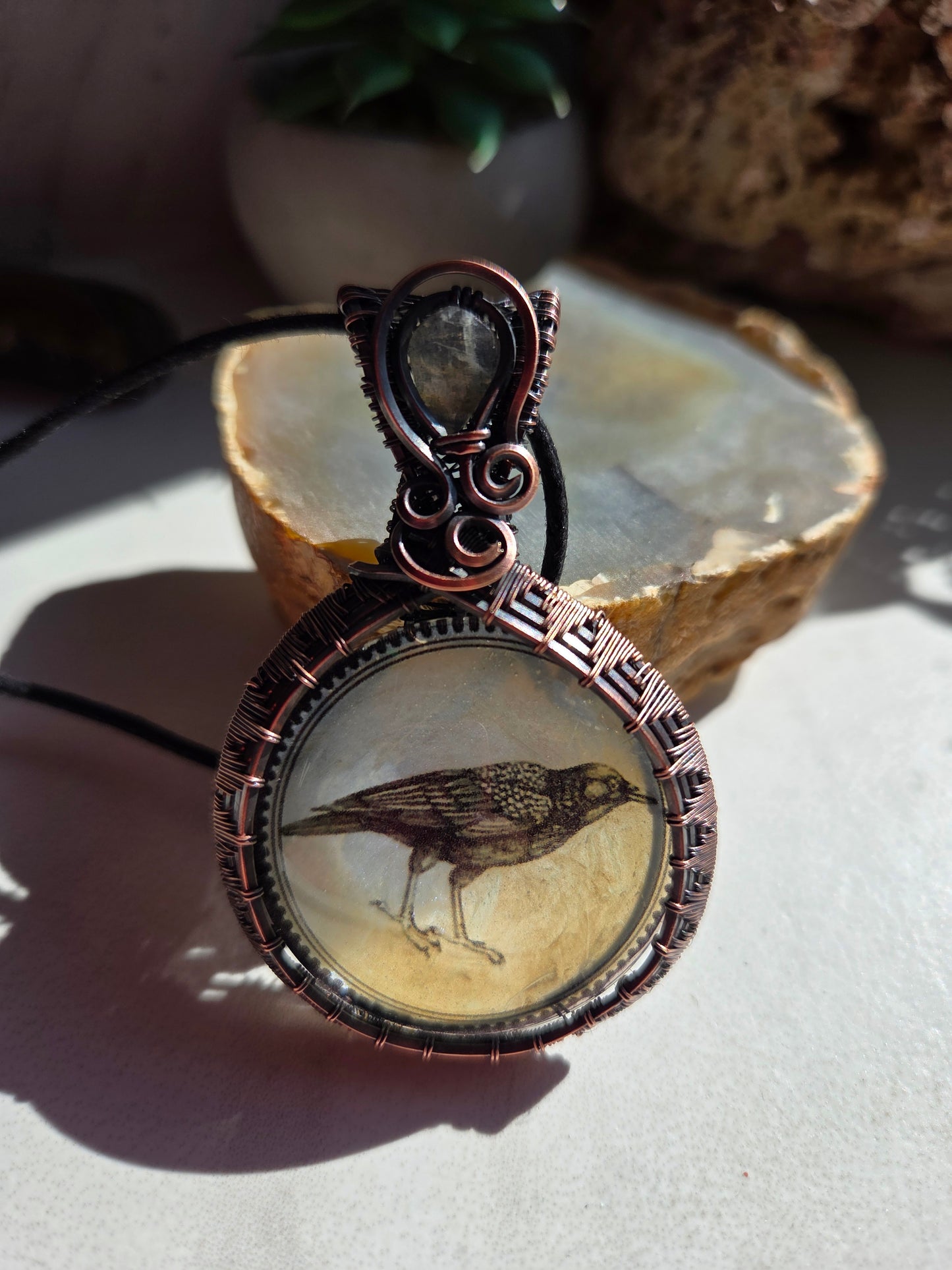 Labradorite Crow Necklace 💙🐦‍⬛