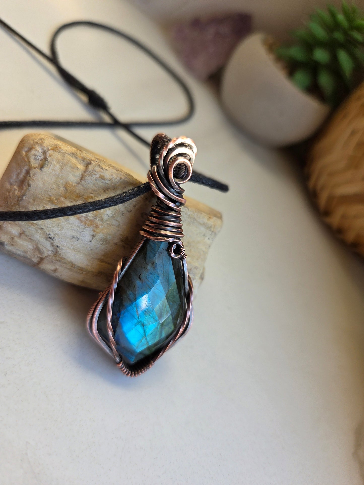 Faceted Blue Labradorite Necklace ✨️