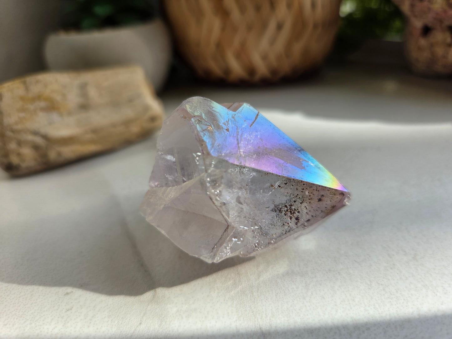 Aura Quartz Raw Point 🌈