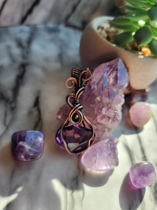 Amethyst and Black Spaniel Necklace