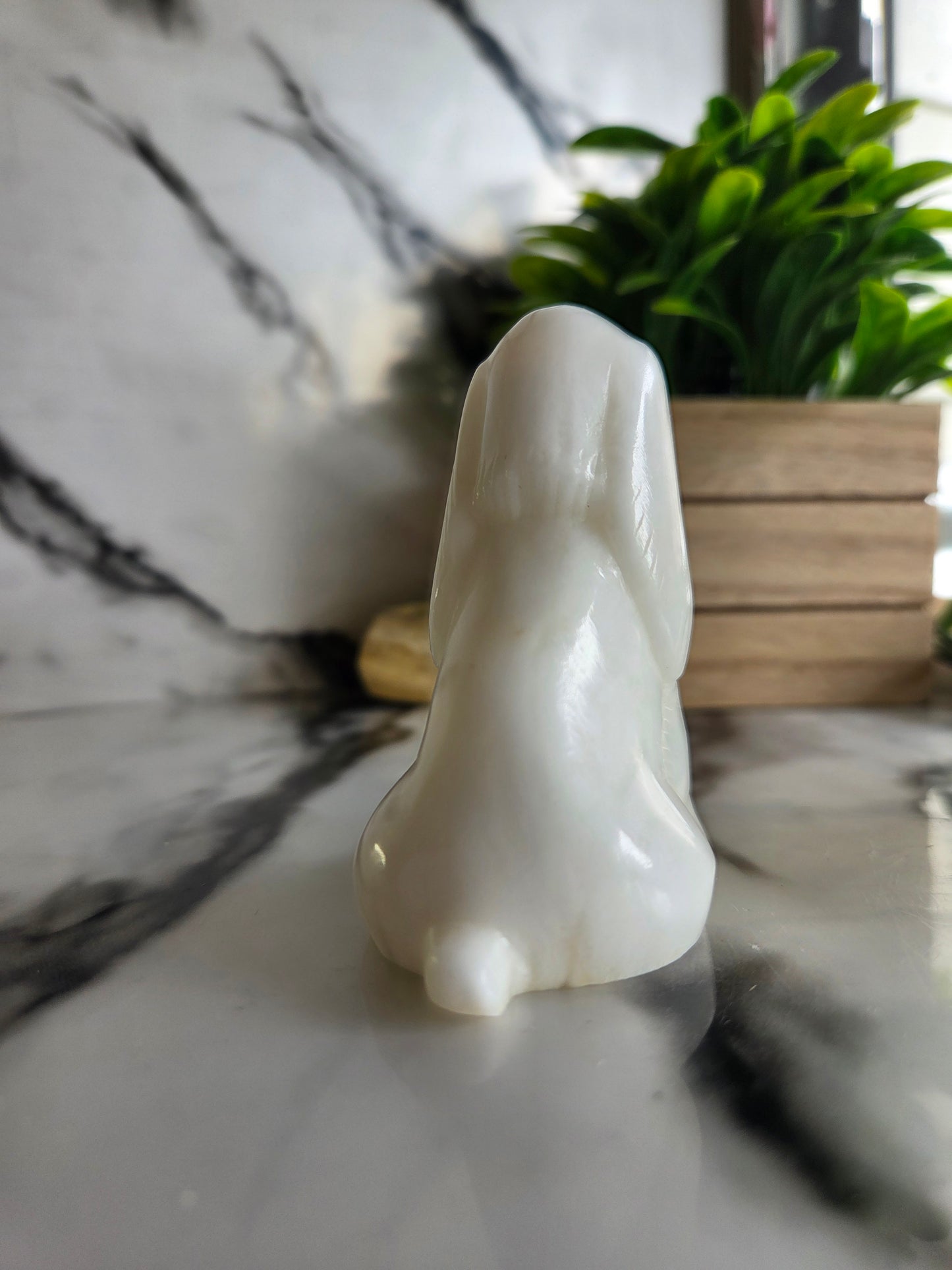 Vintage Soviet-Era White Selenite Spaniel Dog Figurine with Original Box 🐾