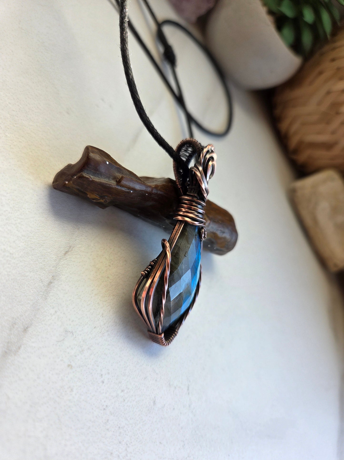 Faceted Blue Labradorite Necklace ✨️