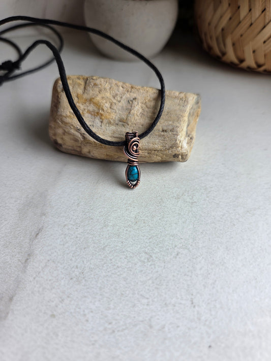 🏜 Desert Guardian – Turquoise Mini Necklace 💙