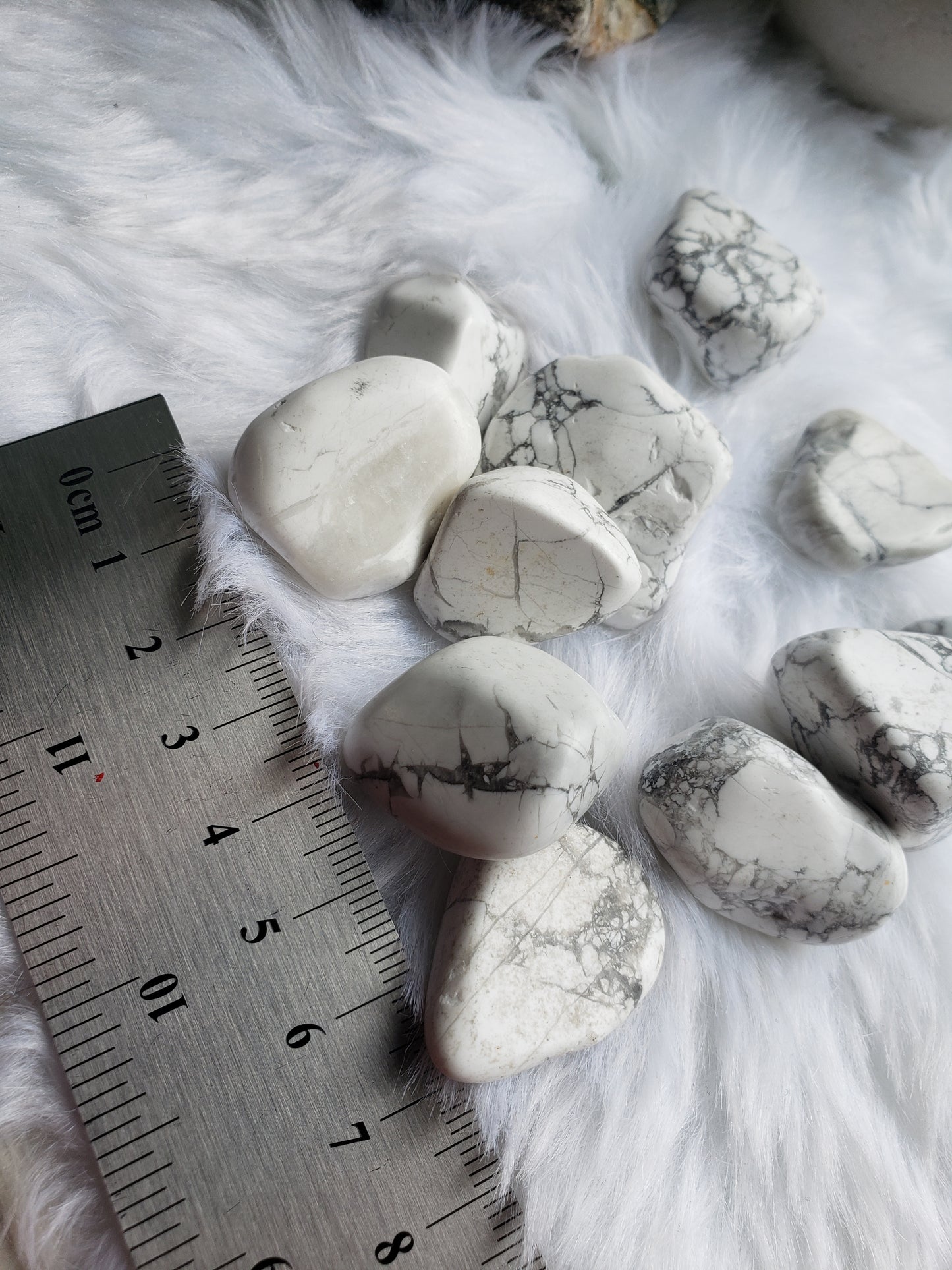 Howlite Tumbled Stones