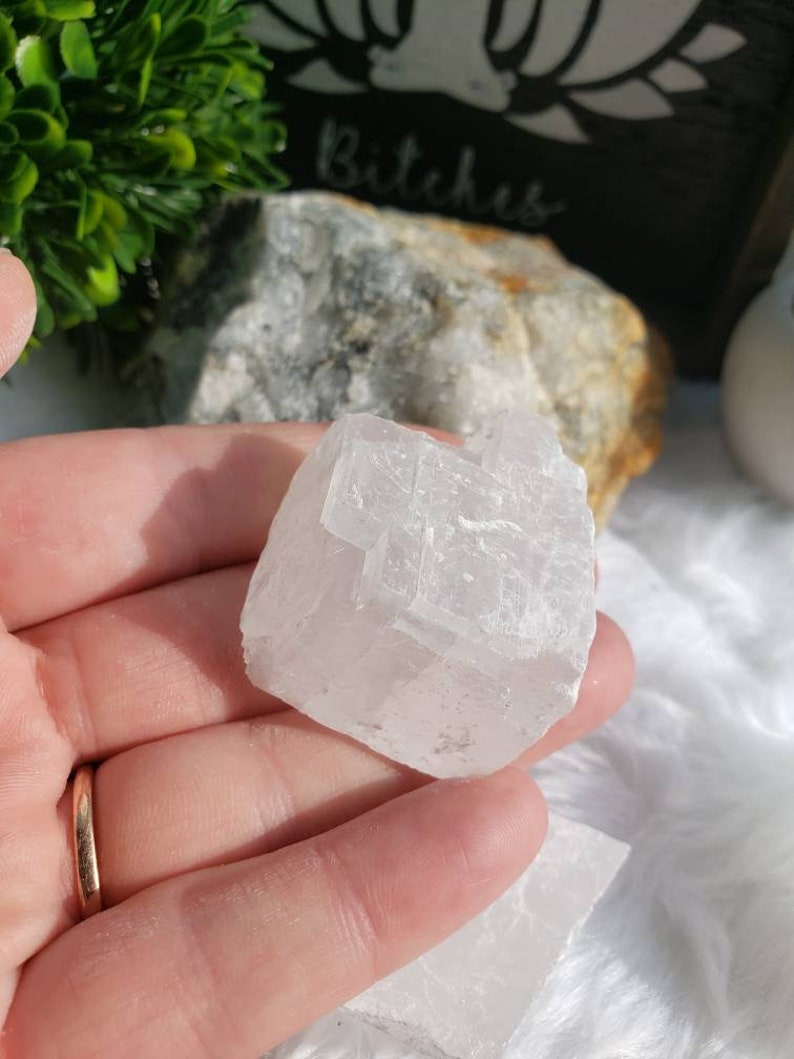 Raw White Calcite