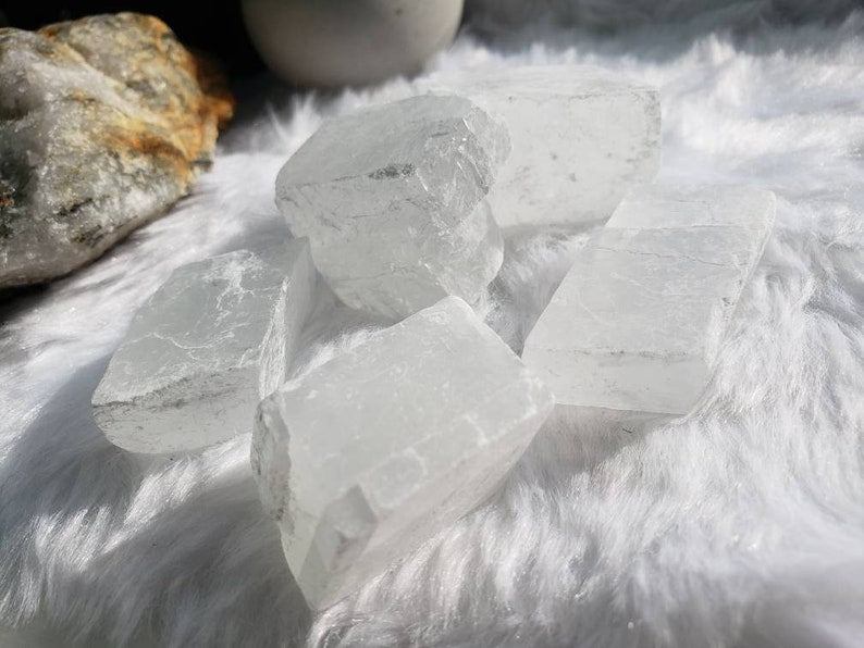 Raw White Calcite